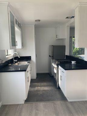 4901 Laurel Canyon Blvd unit 8, Valley Village, CA 91607 - photo 7