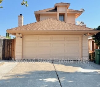 215 W Clover Rd, Tracy, CA 95376