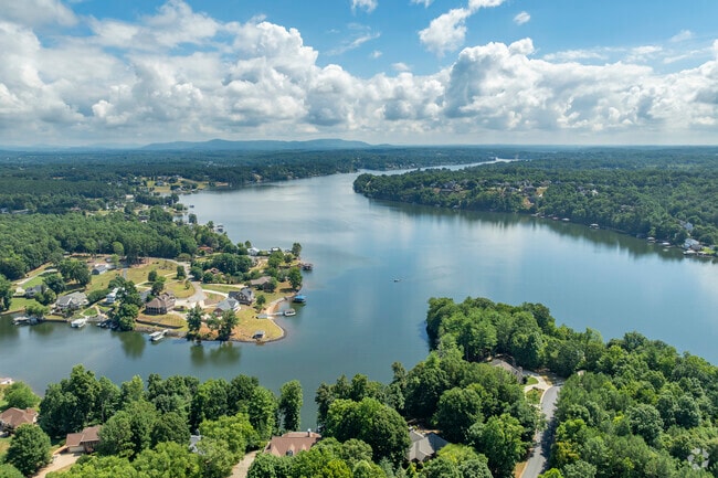 Lake Hickory is one of the highlights to the area and a major draw to locals of Northlakes.