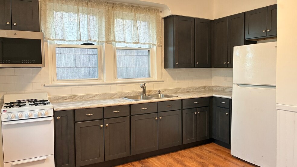 12 Delaware Terrace unit 2nd floor, Albany, NY 12209 - photo 1