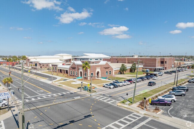 Bay High School serves grades 9-12 in Callaway and has an A grade on Niche.