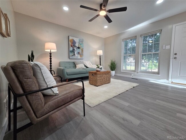 1250 S Monaco Street Pkwy unit 17, Denver, CO 80224 - photo 2