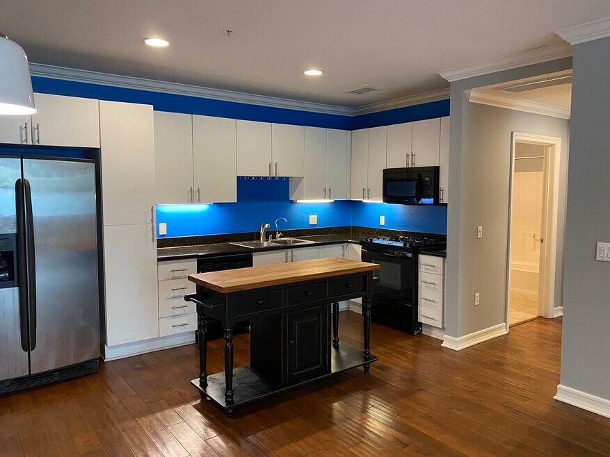 Union Square At Broadway unit 2105, San Diego, CA 92101 - photo 1