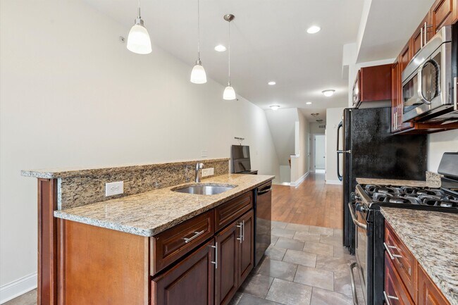 2107 N 17th St unit A, Philadelphia, PA 19121 - photo 3