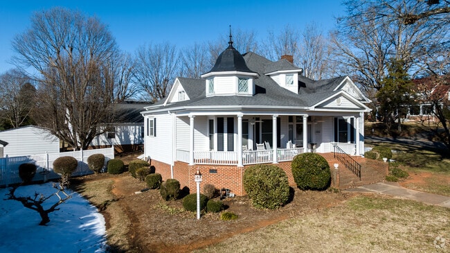 A beautful historic home around the Downtown Morganton area.