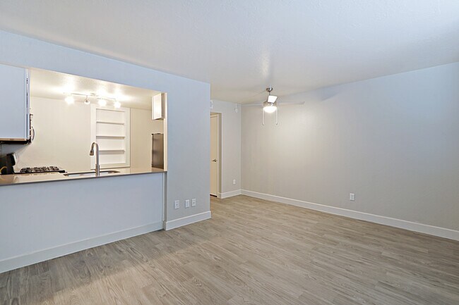 Allora Phoenix Apartments, Phoenix, AZ 85021 - photo 3