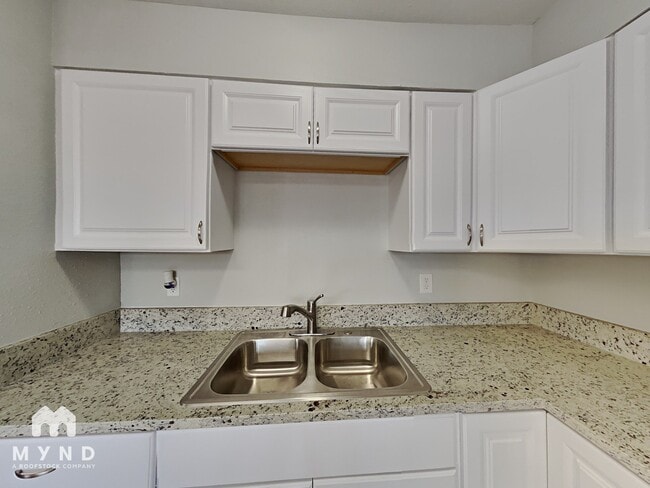 1165 Hart Ave, Las Vegas, NV 89106 - photo 5