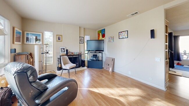 9036 Caminito Vera unit 224, San Diego, CA 92126 - photo 2