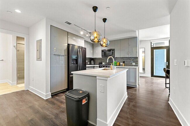 1400 W Peachtree St NW unit ID1351865P, Atlanta, GA 30309 - photo 5