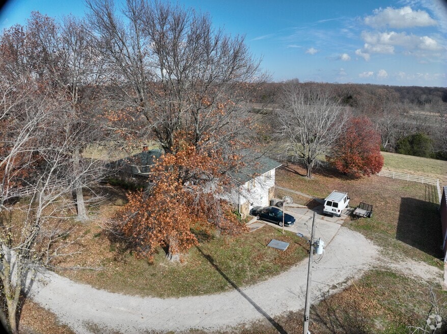 3310 Bell Ford Rd, Marshfield, MO 65706 - photo 2
