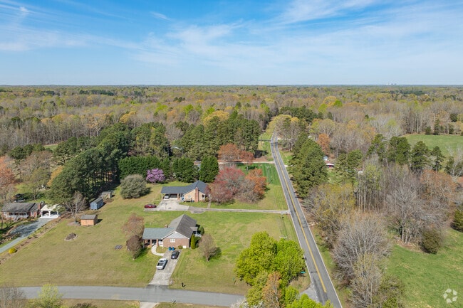 Forest Oaks has many homes that enjoy multi-acre lots.