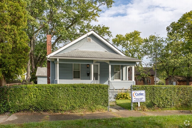 Ranch-style home with a tidy lawn in East Akron.