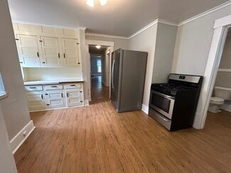 2445 2nd St Unit Lower, Cuyahoga Falls, OH 44221