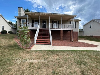 3868 Crusade Dr, Winston-Salem, NC 27101