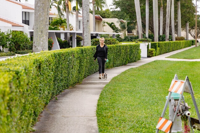 Banyan Cay residents mainly live in the condos in the neighborhood.