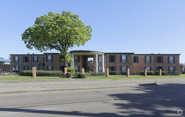 The Atrium At 5606, Houston, TX 77081 - photo 3
