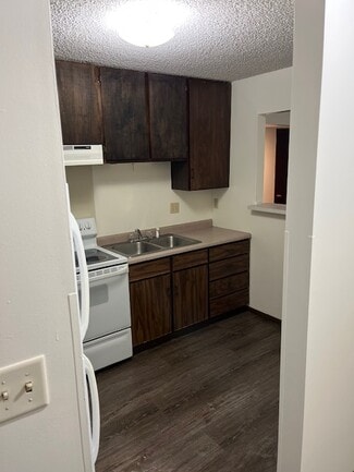 701 W Maple Ave, Norfolk, NE 68701