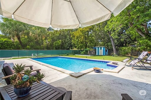 827 NE 140th St, North Miami, FL 33161 - photo 2