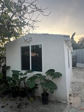 9613 Anzac Ave, Los Angeles, CA 90002