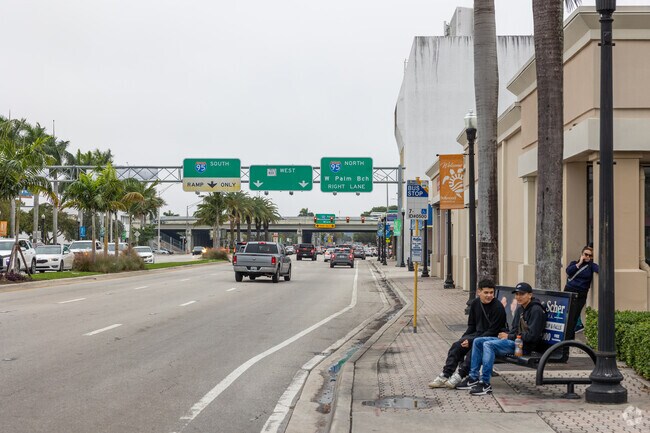 Locals have many bus routs that can be reached from Highland Gardens.
