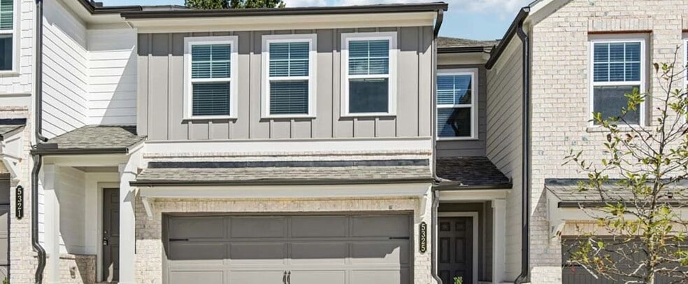 5325 Frontier Ct, Flowery Branch, GA 30542 - photo 1
