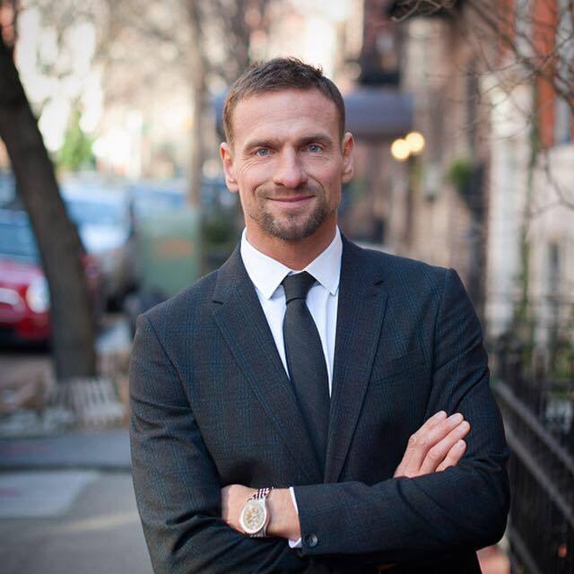 Agent Photo