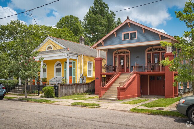 You'll find some of the more historic homes in Whitney lifted up on stilts.