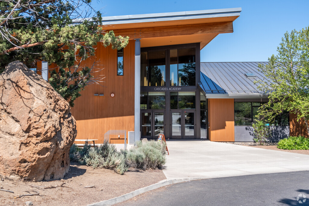 Cascades Academy is a private school serving all grades in Tumalo, Oregon.