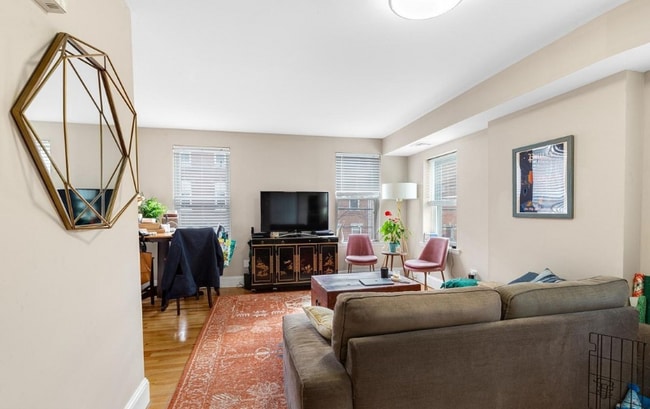 722 S 22nd St unit 2F, Philadelphia, PA 19146 - photo 2