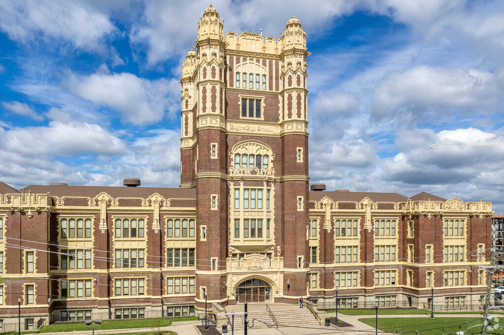 Hughes STEM High School, Cincinnati OH Rankings & Reviews - Homes.com