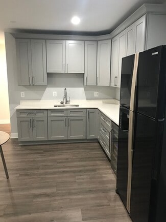 12602 Thompson Rd Unit Onebed basement plus hall, Fairfax, VA 22033