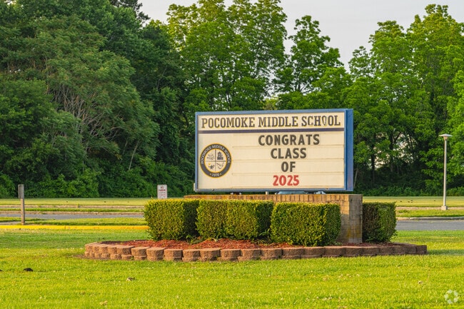 448 students in grades 4-8 attend Pocomoke Middle School.