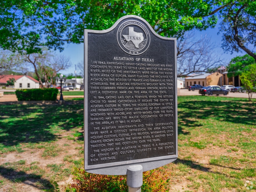 Neighborhood_Castroville_v03_081423