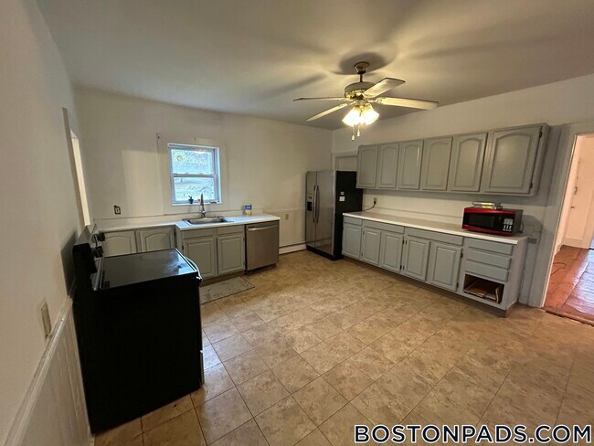 60 Old Common Rd unit 1, Auburn, MA 01501 - photo 2