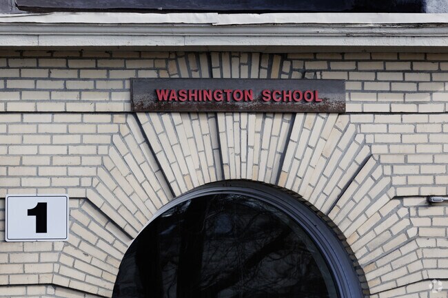 27% of students at Washington Elementary School in Bergenfield, NJ are proficient in math.