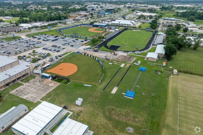 Vandebilt Catholic High School is a private Catholic school serving high school students.