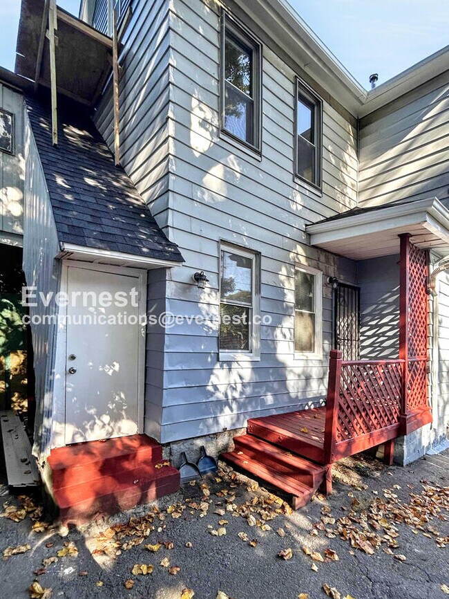 6922 Morgan Ave unit A, Cleveland, OH 44127 - photo 2