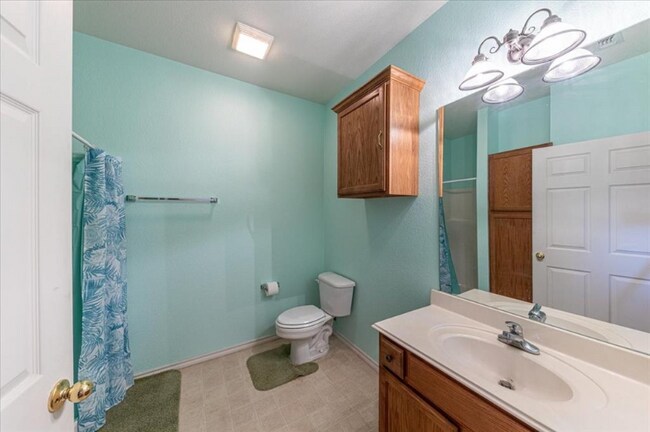 400 S Gaither St unit 8, Glen Rose, TX 76043 - photo 6