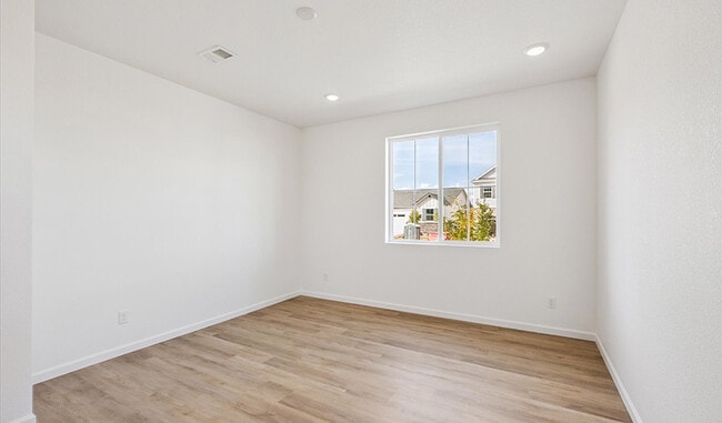 4330 Elkwood Ct, Johnstown, CO 80534 - photo 2