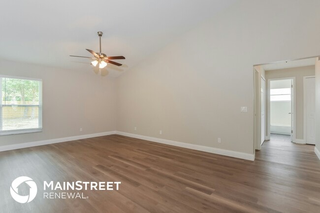 304 Sir Lawrence Dr, Sanford, FL 32773 - photo 3