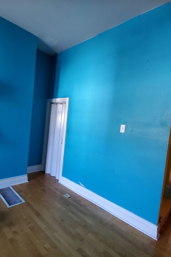 2539 N Howard St, Baltimore, MD 21218 - photo 6