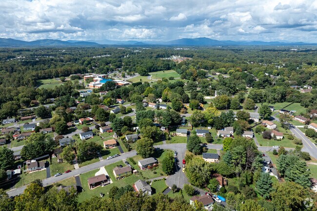 Sandusky was visited by U.S. Presidents Thomas Jefferson,  and McKinley during the Civil War.