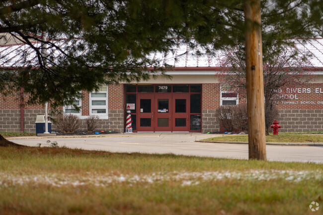 Mid Rivers Elementary School serves students in grades K-5.