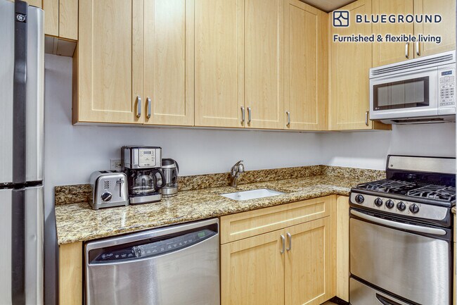 210 W 89th St unit FL11-ID627, New York, NY 10024 - photo 6