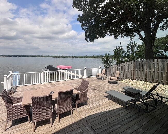 4 N Pistakee Lake Rd, Fox Lake, IL 60020 - photo 4