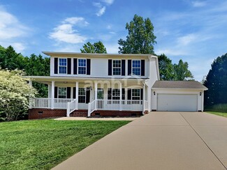 5 Natalie Ct, Greer, SC 29651