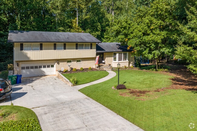 Traditional split-level style homes are found all over the area of Smoke Rise.