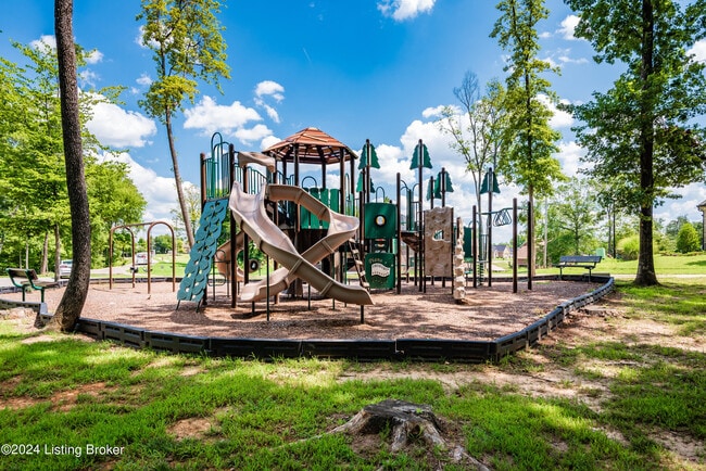 438 Misty Green Ct, Mount Washington, KY 40047 - photo 3