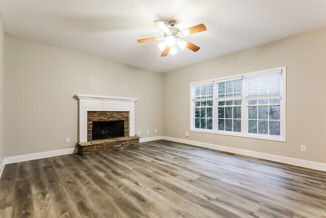 9993 Village Dr S, Douglasville, GA 30135 - photo 6