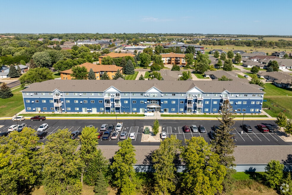 The Oaks, Watertown, SD 57201 - photo 1